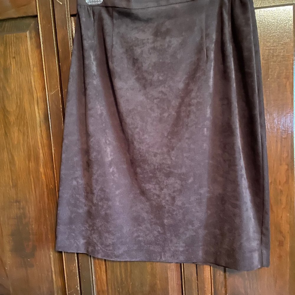 "Jessica Howard" Skirt Suit, Size 14; fits like a 12. - Picture 4 of 7